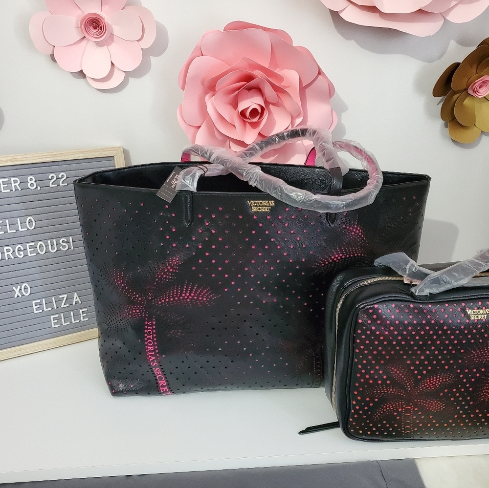 VICTORIA SECRET LASER CUT PALM TRAVEL SET PURSE WITH MATCHING MAKEUP BAG